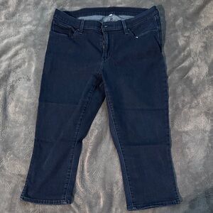 Levi's Women's Navy Capris